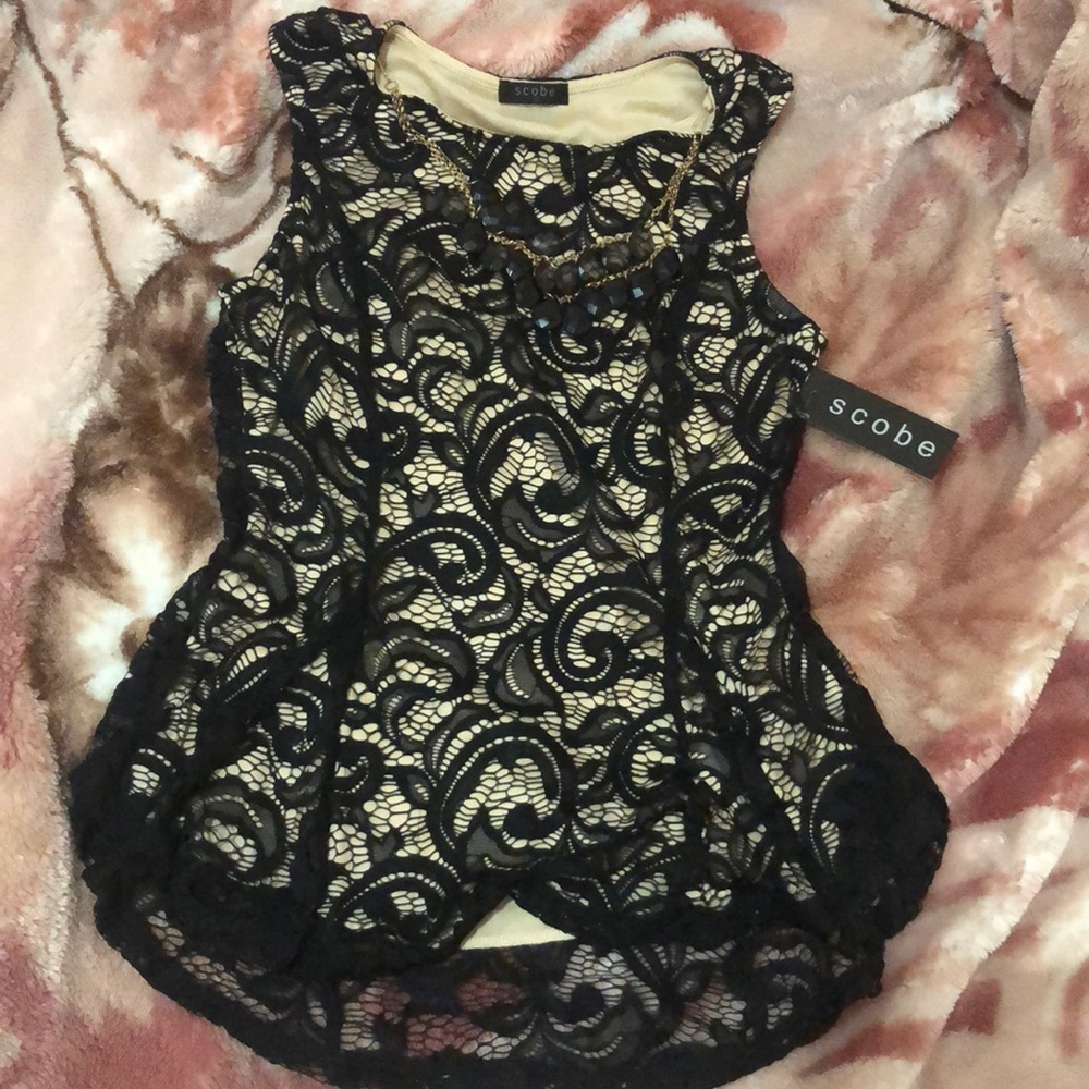 Black laced top